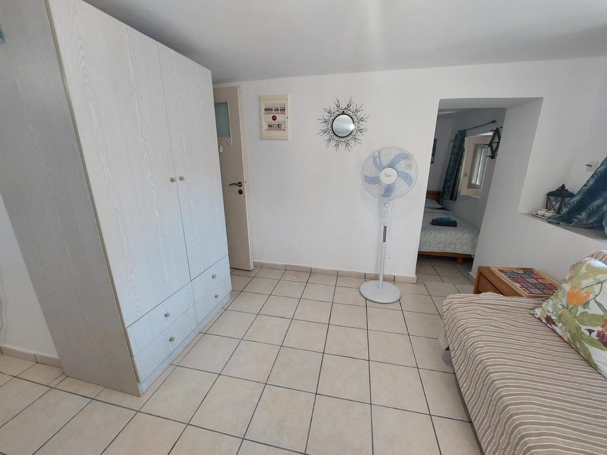 Artemis Ermoupoli Centre Appartement Pour Petit Budget Backpackers 외부 사진