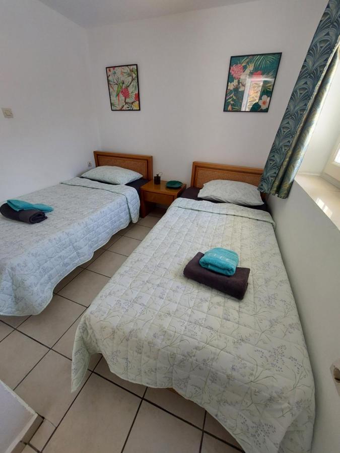 Artemis Ermoupoli Centre Appartement Pour Petit Budget Backpackers 외부 사진